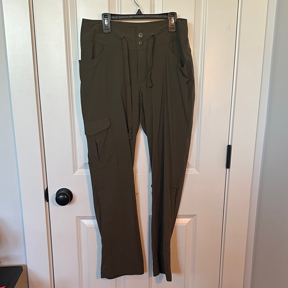 Columbia Women's Olive Cargo Outdoor Pants